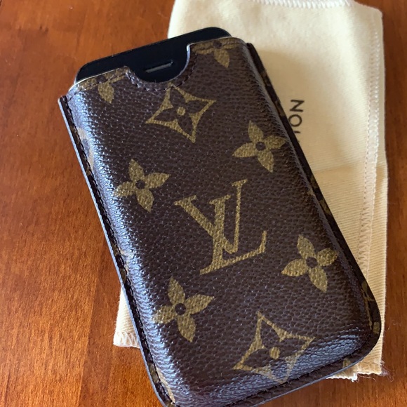 Authentic Louis Vuitton iPhone 5 hard case with original pouch and box and tags - Picture 10 of 12